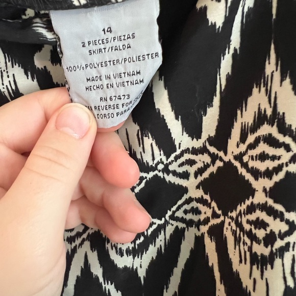 Patterned Skirt - Picture 1 of 2